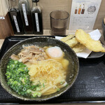 Honkakuha Hakata Udon Hasida Taikiti - たい吉（肉うどん、温玉、ごぼう天、かしわ天）¥950