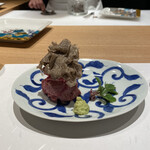 肉割烹 岡田前 - 神戸牛タンのタン中刺身とヒマラヤ冬トリュフ