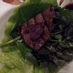 牛舎 - サンチュ、エゴマ、クレソンにたまりニンニクで食べる！２０１２，１２