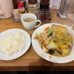 南海飯店 - かたい焼ソバ＋ライス
