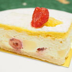 パティスリー イル・プルー・シュル・ラ・セーヌ - スュリー