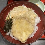 Soba Kichi - サツマイモ、レンコン、カボチャの天婦羅の乗った天丼
