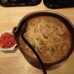 柳家 - 焼肉，キムチ