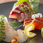 Assorted sashimi