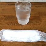 キッチン クロップ - お冷とおしぼり　2021/12/24