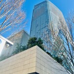 unis - ◎ 『unis（ユニ）』は東京虎ノ門ヒルズガーデンハウス1階にある。