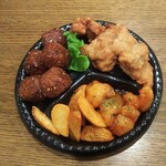 ディオ - パーティーミニ 中華オードブル (税抜)369円 ※開封後(2021.12.23)カラフルコールスローサラダ  (税抜)65円