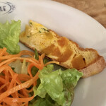 REGIONALE - 平日パスタランチのサラダとパン
