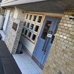 Bistrot saen - お店外観。気づかす通り過ぎてしまいます！！よ〜く見ながら(笑)！！