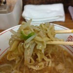 ラーメン二郎 - 野菜がスープでいい塩梅になる