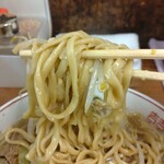 ラーメン二郎 - ニンニクが絡むと旨いよ～