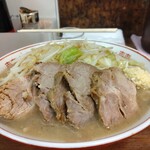 ラーメン二郎 - 小ブタ