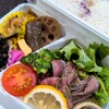 Tambokicchin - メインとご飯と2段弁当！
                沢山のおかずが入ってて栄誉バランス良さそうな(^O^)