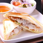 ホットサンドイッチカフェ エスペランサ - クリームコロッケ
