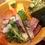 うみからそらへ - メイン  ７種の海鮮丼