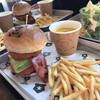 BOX BURGER - 料理写真: