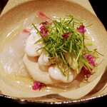 すし昇 - 真鯛であん肝ソースと白子を巻いて食べましたわ