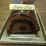 パティスリー イル・プルー・シュル・ラ・セーヌ - 正面から