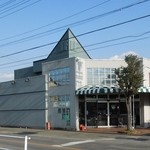 スーパーの外観