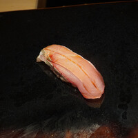 鮨 あらい - しまあじ