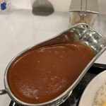 カレーの店ボンベイ - かけカレー（超８）のアップ