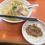 日陰 - これで1,000円　やっすー