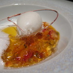 エクアトゥール - 桂花陳酒のジュレ　ソルベアマンド　マンゴープリン　金柑といちご　
      パッションフルーツのコンポート