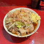 ラーメン二郎 - 小ラーメン　SK半分　全マシ