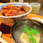 Unagi Kappou Maruzen - 上うなぎ丼、肝すい付きです