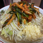 ラーメン二郎 - ラーメン（780円）＋九条ねぎキムチ（100円）、ニンニクコール