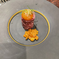 黒毛和牛焼肉 虎斑 北新地店 - 雲丹ユッケ