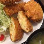 わ楽 - サーモンメンチは、今回は2個分