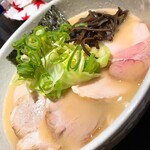 165037986 - 麺や 福一＠成田　特製鶏白湯塩ラーメン　アップ　2021年10月
