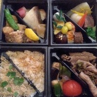 和田倉 - 彩り四段重 8,640円