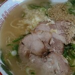 江ちゃんラーメン - にんにく2個クラッシュ！