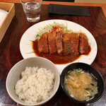 洋食バル ウルトラ - 日替わり定食（ビーフカツレツ） 1,200円
