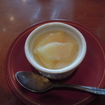 デザートはりんごのコンポート