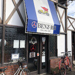 ベンツ103 - 店頭