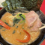 横浜ラーメン おか本 - 
