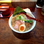 Mensho Ikiya - 手工揉捏醬油拉麵