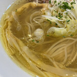 Japanese Soba Noodles 蔦 - あえてのノスタルジーなネギ