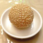 チャイナ 三丁目 - 【'12/12/21撮影】サービスランチ 1000円 の胡麻団子