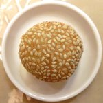 チャイナ 三丁目 - 【'12/12/21撮影】サービスランチ 1000円 の胡麻団子