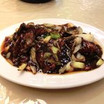 チャイナ 三丁目 - 【'12/12/21撮影】サービスランチ 1000円 のナマ牡蠣の黒豆ソース炒め