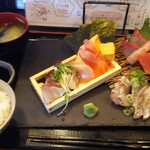 うみからそらへ - 刺し身定食  1300円