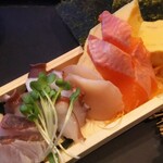 うみからそらへ - カンパチ   生タコ  タイラギ貝柱  サーモン  玉子焼き