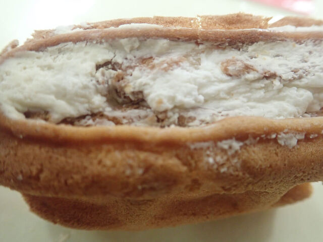 waffle cake R.L 仙台中山店（ワッフル ケーキ エールエル） - 東北福祉大前（ケーキ）の写真