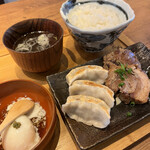 肉汁餃子のダンダダン - 焼き餃子、チャーシュー定食800円