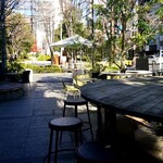 GOOD MORNING CAFE - 千代田通りに広々テラス席