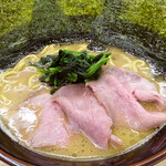 家系ラーメン 火々乃一家 - 料理写真:らーめん880円